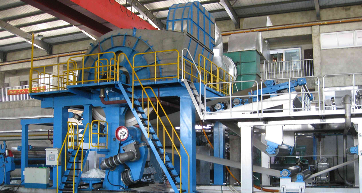 Crescent former tissue machine